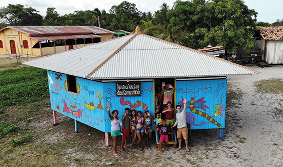 Biblioteca construída pela ONG Vaga Lume na comunidade do Soure, na ilha de Marajó; fundo de impacto de renda variável da Sul América vai reverter receita com taxa de administração para iniciativa