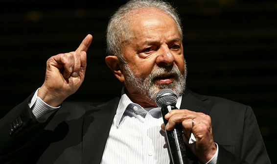 Presidente eleito Luiz Inácio Lula da Silva em discursos no CCBB